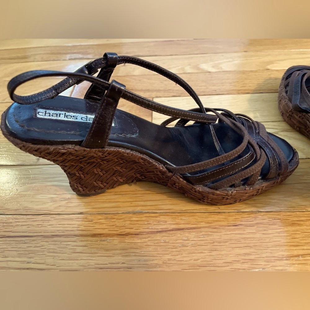Charles David Brown Wedge Sandals with Textured Heel Size 6.5